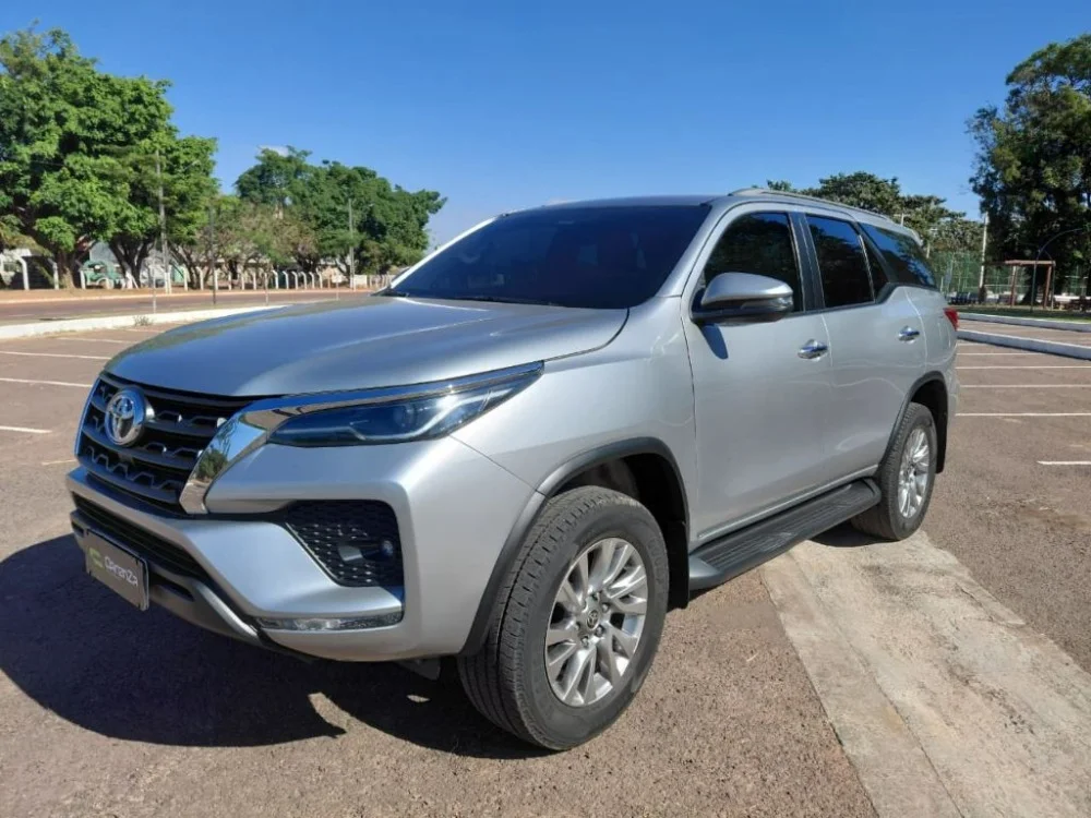Toyota Hilux SW4 SRV 4x2 2.7 Flex 16V Aut.